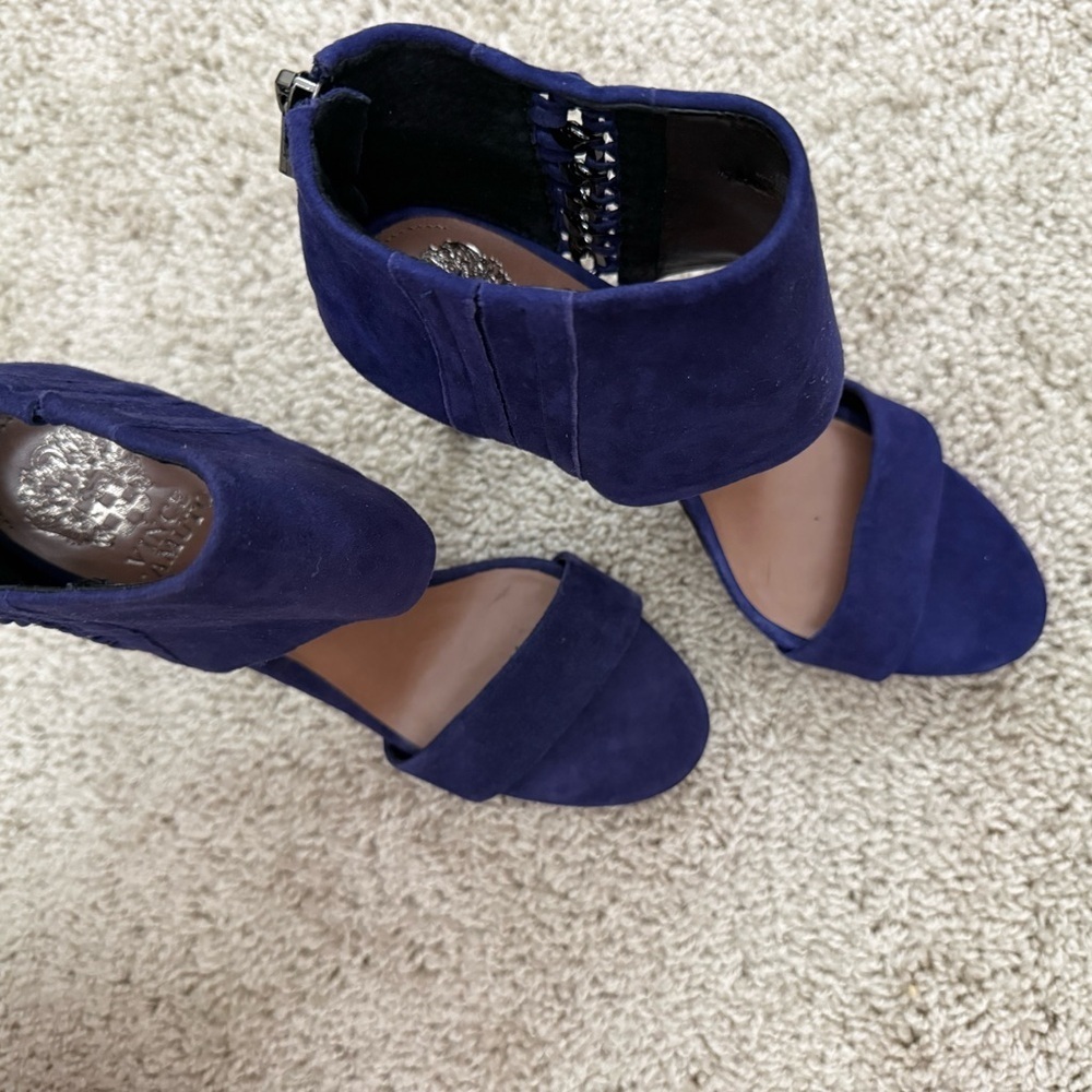 Vince Camuto Royal Blue Heels with Chain Detail - Picture 10 of 11